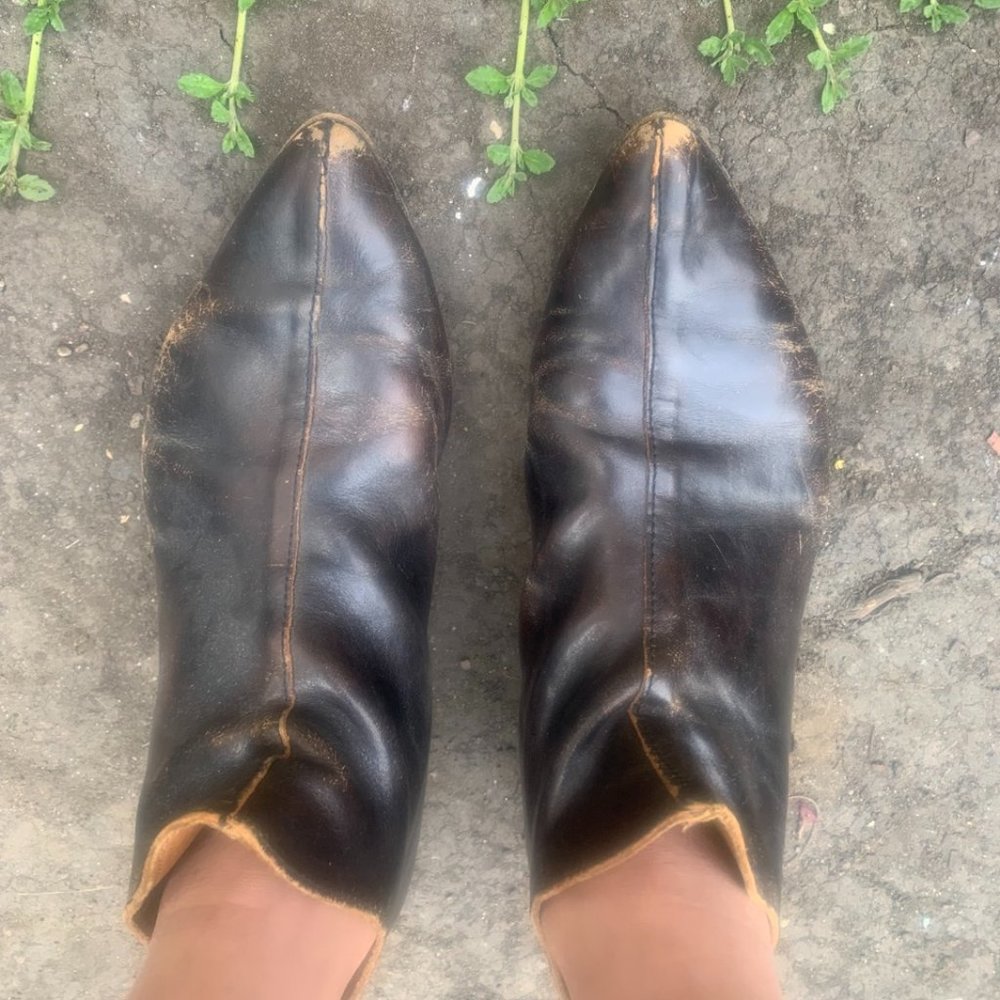 Cydwoq designer pointy/pointed toe 3/4" kitten-ish heel ankle boots (size 39)